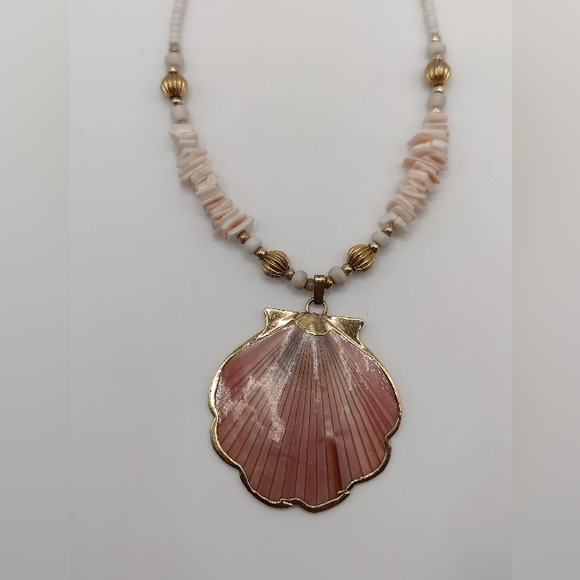 Beautiful Natural Pink Gilded Seashell Necklace, Awesome Mermaidcore! - Picture 7 of 9